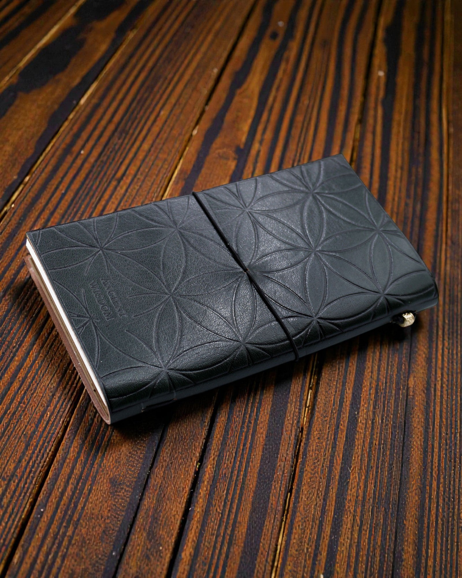 Diario de cuero hecho a mano - Flor de la Vida - Verde (80 páginas)