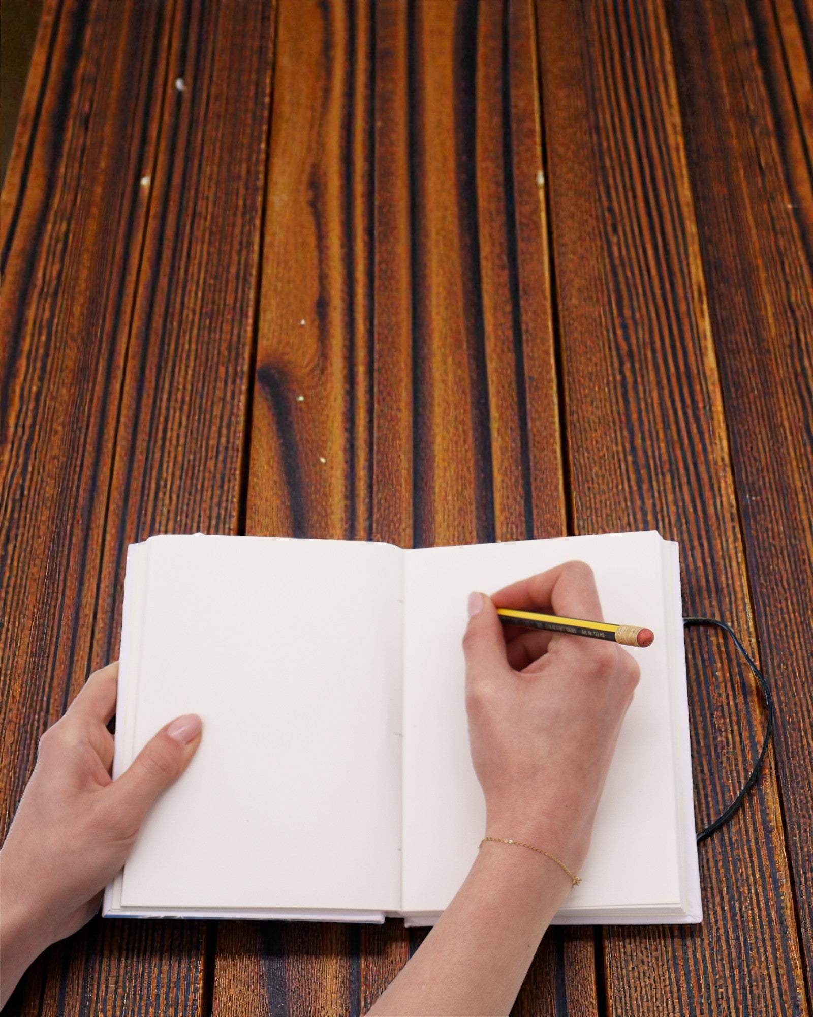 Waves Together – cuaderno pequeño con correa y botón de coco 18 × 12,5 cm, 200 páginas