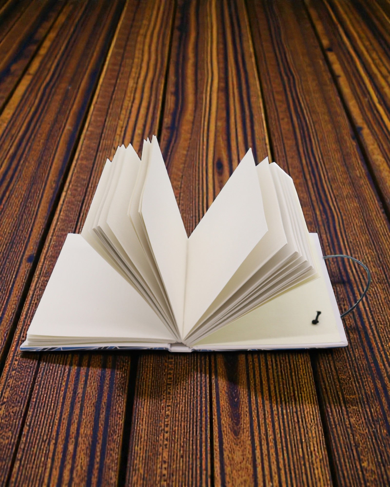 Waves Together – cuaderno pequeño con correa y botón de coco 18 × 12,5 cm, 200 páginas