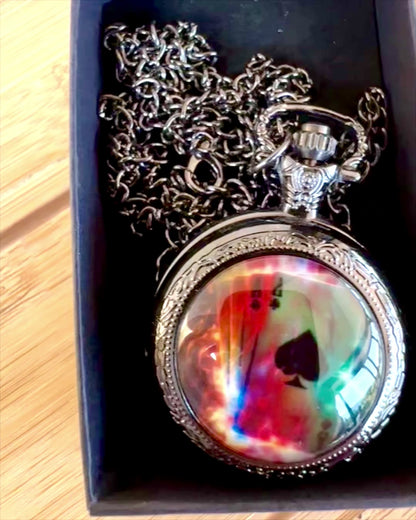 Reloj de bolsillo "Magiczna Talia" - Accesorio elegante de acero inoxidable, personalización con grabado para regalo
