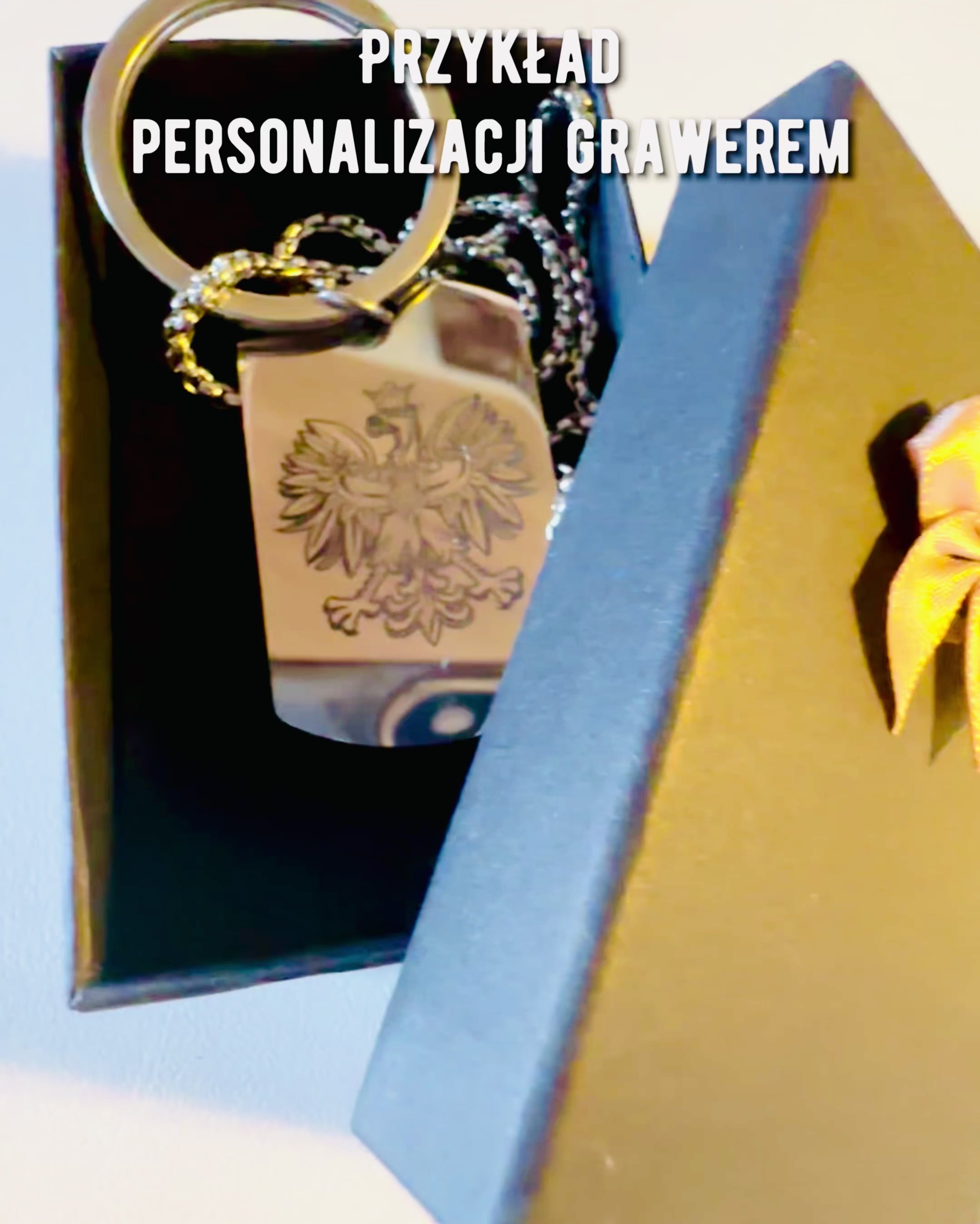 Collar con Dog Tag "Tres Tonos de Estilo" - Placa de Identificación - Colgante Elegante de Acero Inoxidable con Opción de Grabado