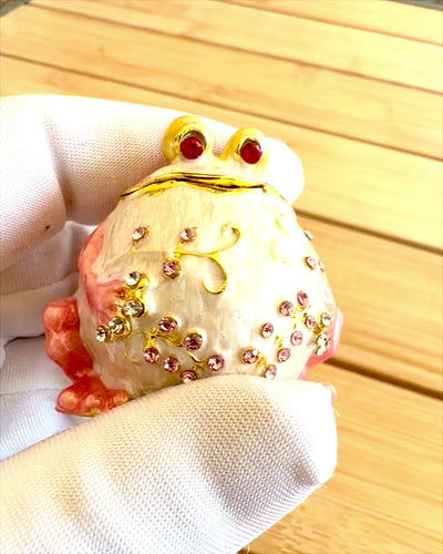 Elegante caja decorativa "Żabi Skarb" para regalo personalización, con opción de grabado