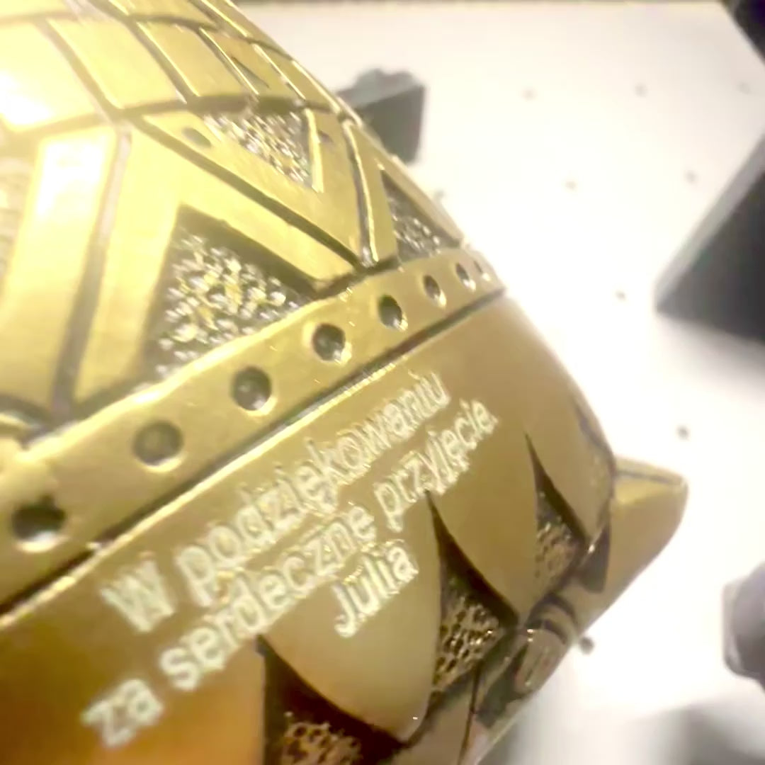 Búho de la sabiduría con posibilidad de personalización con grabado, decoración en color dorado y negro, altura 13,6 cm, regalo ideal para cualquier ocasión