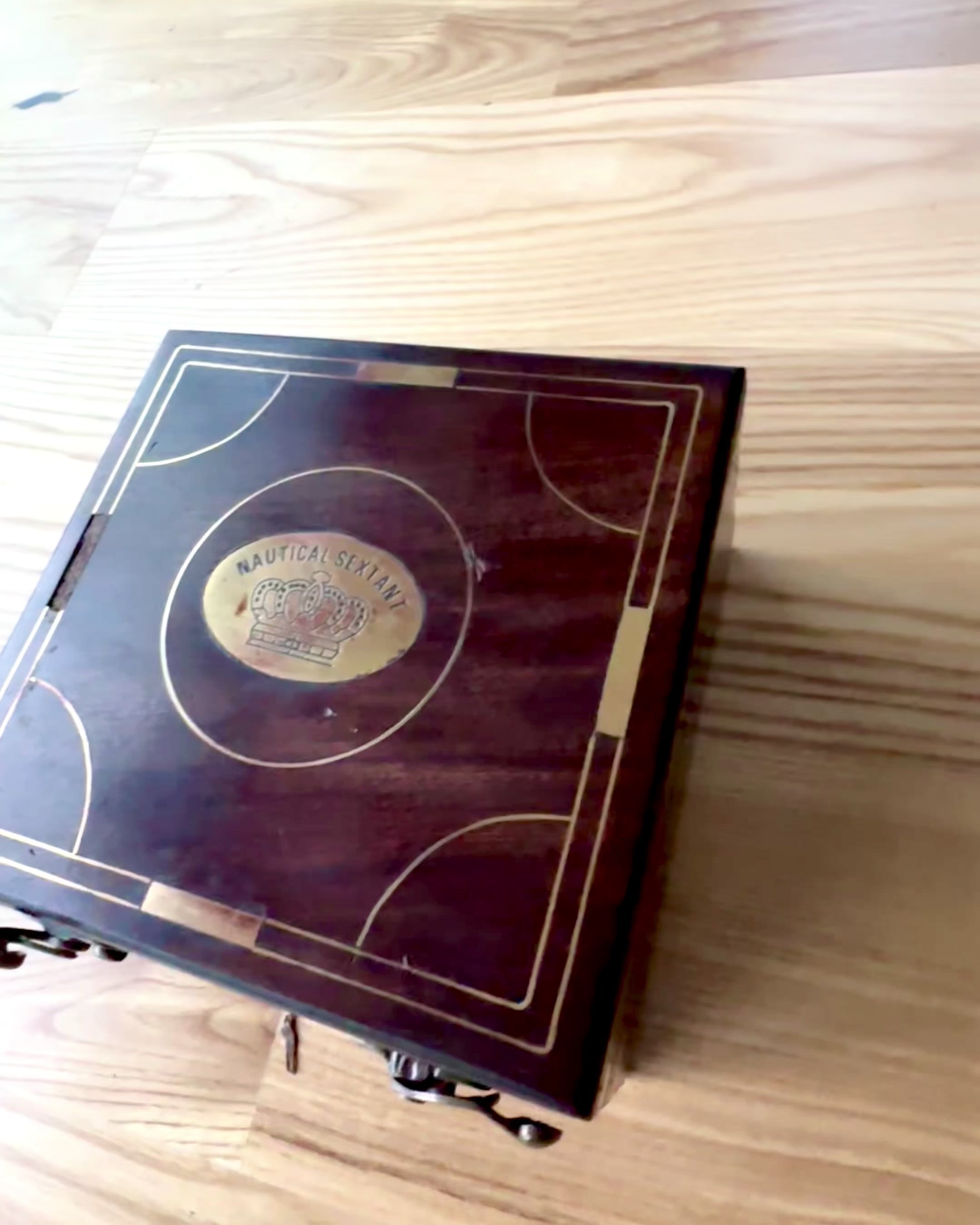 Gran Caja de Madera para Sextante o Brújula Premium "Mariner's Legacy" con Posibilidad de Grabado