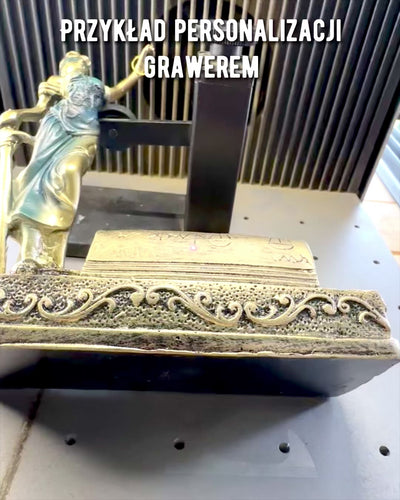 Estatuilla "Justicia 2" - Diosa de la Justicia – Decoración Artística para Estante, Artesanía de Resina, personalización con grabado