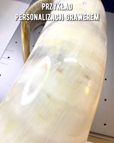 Jarra Tallada 'Majstersztyk' con posibilidad de personalización con grabado - 5 variantes de color