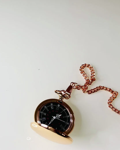 Reloj de Bolsillo en Estilo Clásico – Oro Rosa, Elegancia Vintage