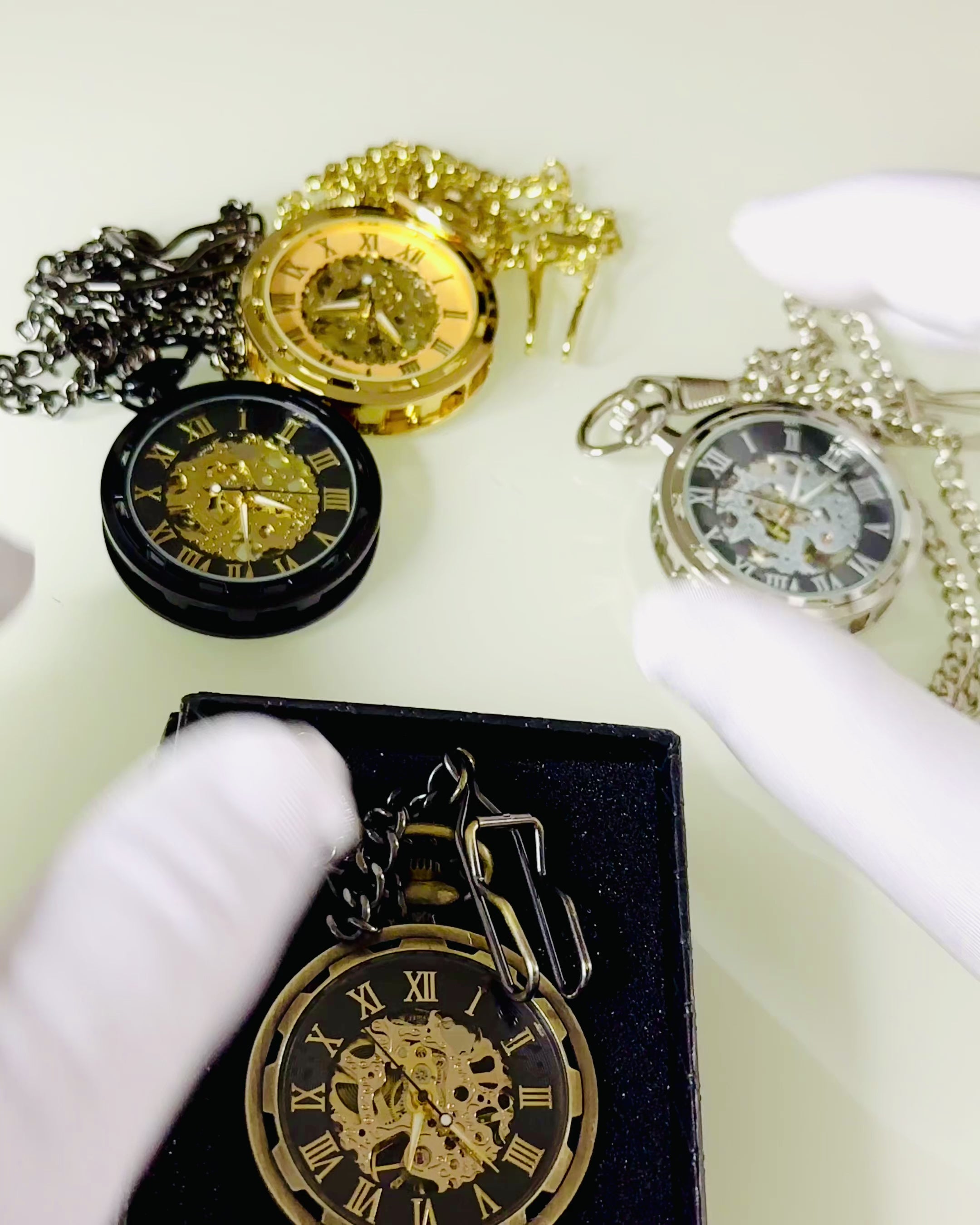 Reloj de Bolsillo Retro – Mecánico, Color oro cepillado con negro, Lujoso, Resistente al agua, Semiautomático, personalización con grabado