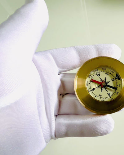 Brújula de Navegación con Posibilidad de Grabado, de Latón, Diseño Clásico – 5 cm