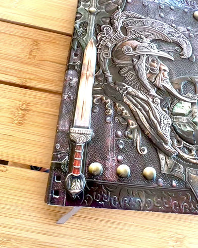Crónica del Guerrero Cuaderno con Motivo de Caballero, cuaderno con posibilidad de personalizar con grabado para regalo