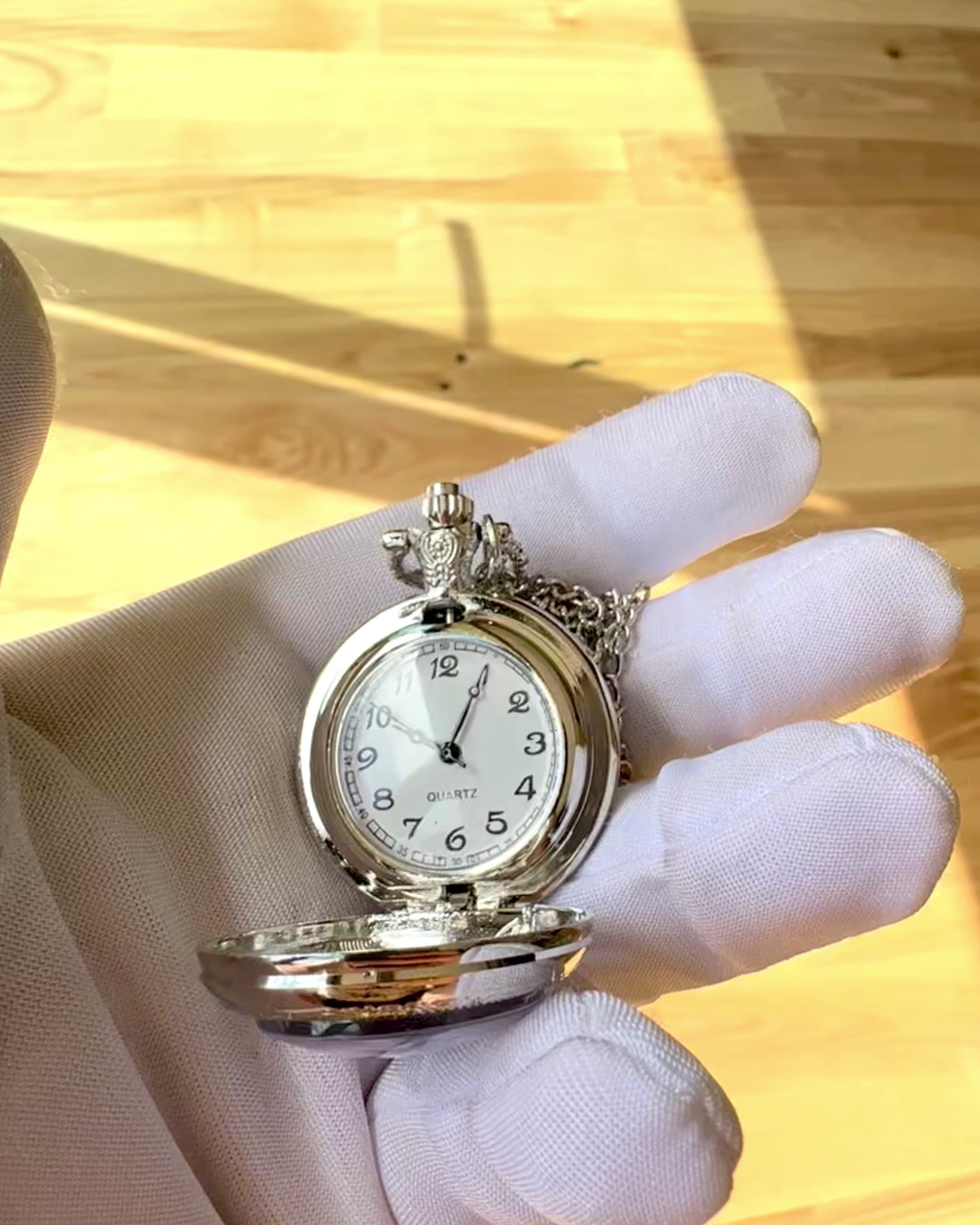Reloj de Bolsillo "Zorro Místico" con Posibilidad de Grabado
