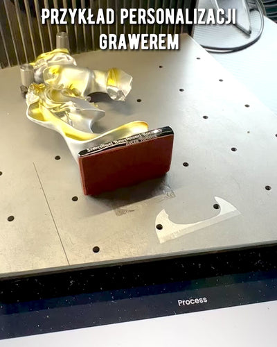 Figura "Elegancia en Piedra" color plateado - Decorativa con Opción de Grabado, 2 dimensiones a elegir