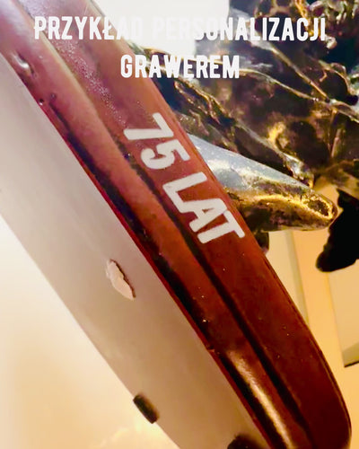 Estatuilla Decorativa "Águila Voladora" – Majestuoso Símbolo de Fuerza y Libertad