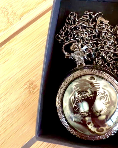 Reloj de bolsillo "Tygrysia Elegancja" de acero inoxidable con opción de grabado para regalo