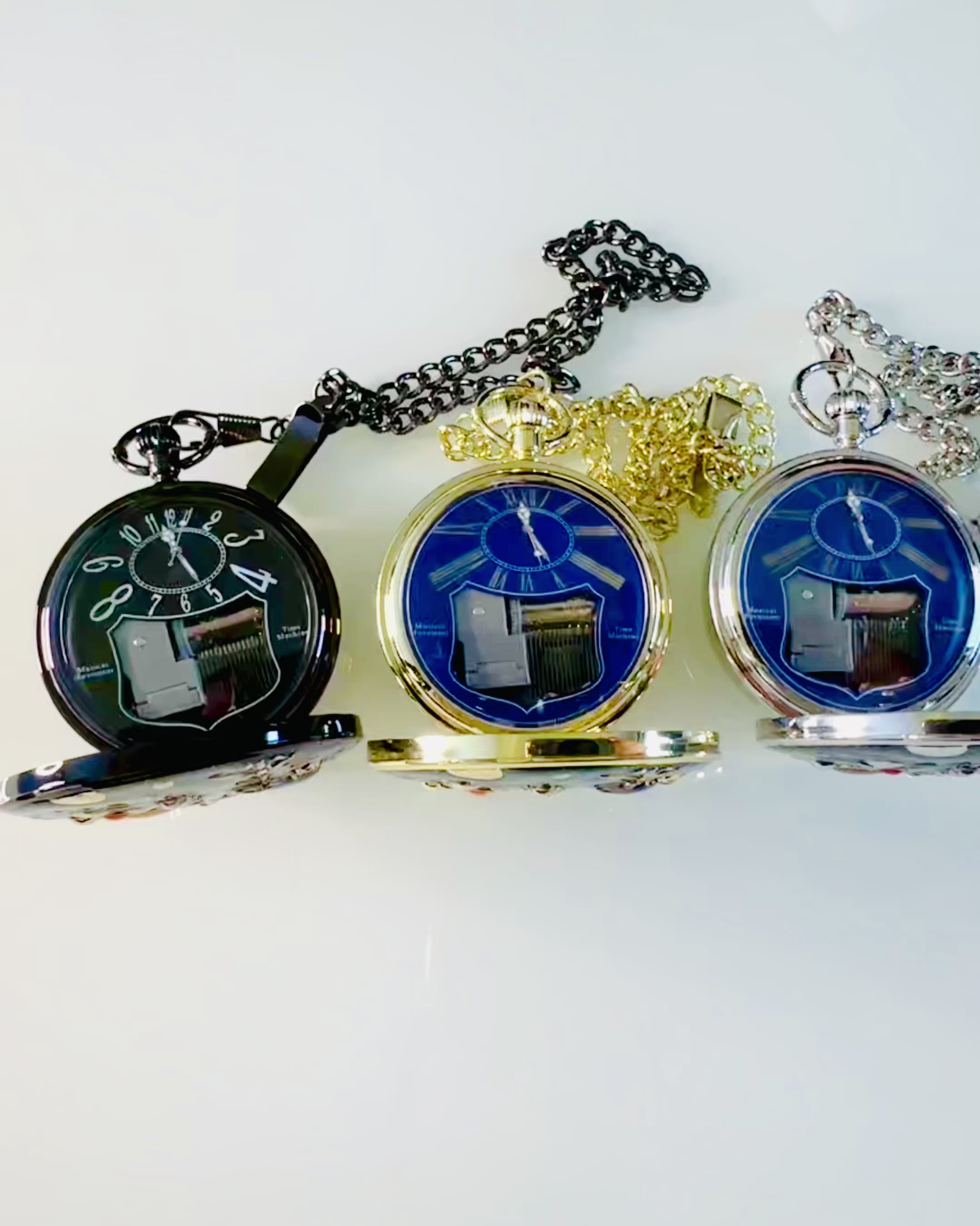 Reloj de bolsillo "Astrum Temporis" - Marco negro. Posibilidad de personalización con grabado