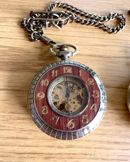 Reloj de bolsillo „Veritas Tempus” – cronómetro mecánico con opción de grabado para regalo, 2 variantes a elegir