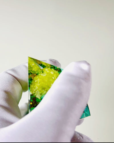 Piramidita de Orgonita con Citrino y Turquesa – Generador de Energía Chakra, Herramienta de Reiki, Decoración para Meditación