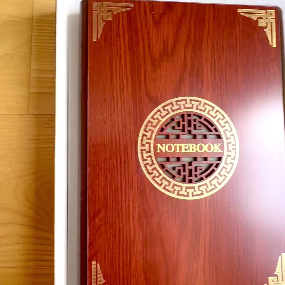 Exclusivo set de regalo premium cuaderno A5 con cubierta de madera y bolígrafo – personalización con grabado, ideal para regalo para jefe, profesor, artista – marrón oscuro con elementos dorados