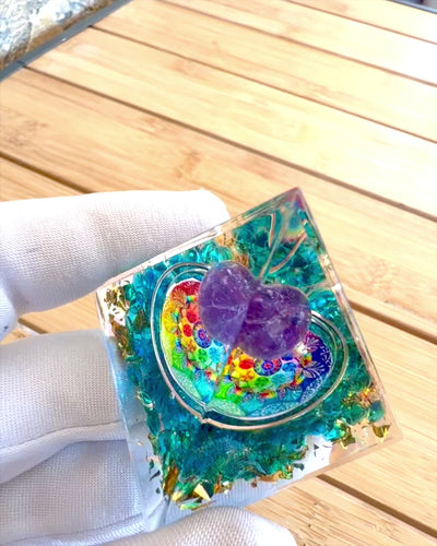 Pirámide Energética orgonita "Mystic Aura"