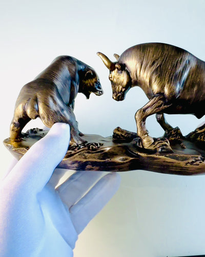 Escultura "Dos rivales" - Toro y Oso - Simbolismo del Mercado Financiero, Posibilidad de Grabado - color Cobre