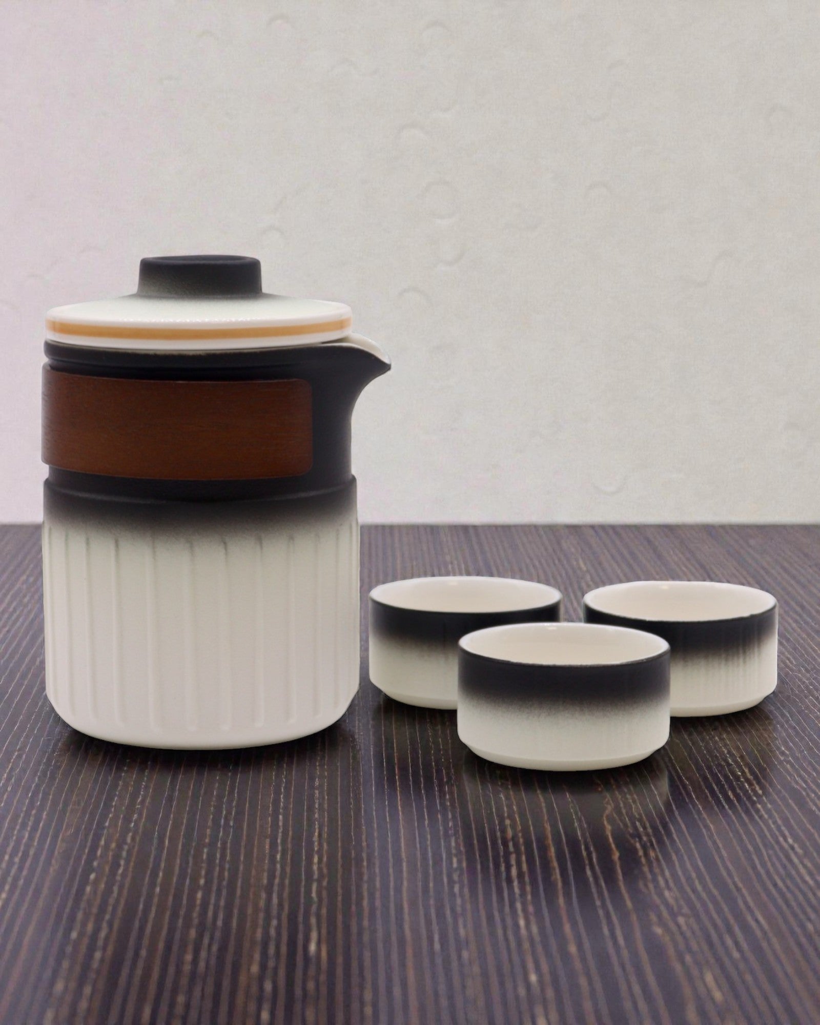 Viaje de tres amigos – Set cerámico turístico con tetera y 3 tazas