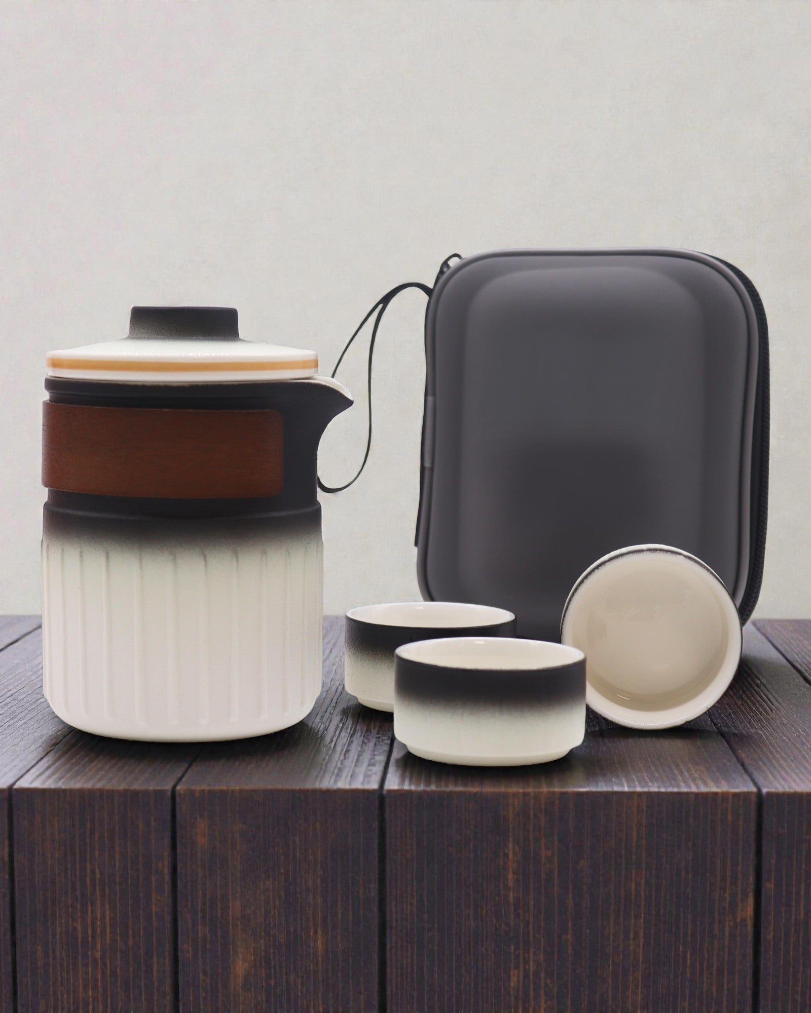 Viaje de tres amigos – Set cerámico turístico con tetera y 3 tazas