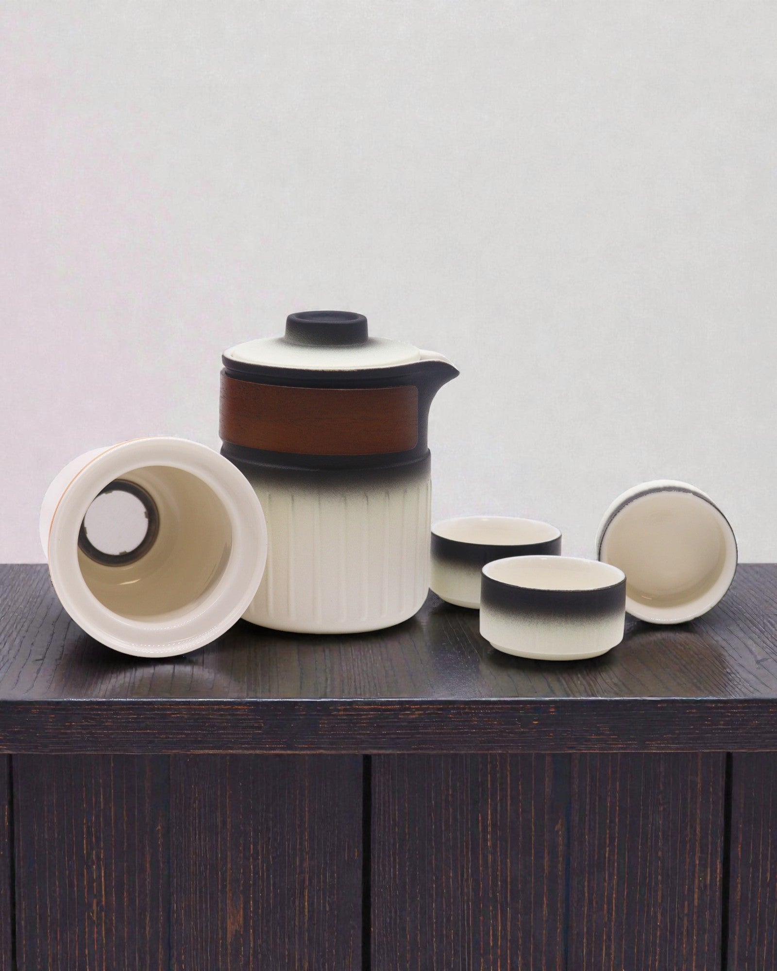 Viaje de tres amigos – Set cerámico turístico con tetera y 3 tazas