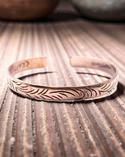 Pulsera tibetana de cobre Energía de la Naturaleza – Espirales estrechas