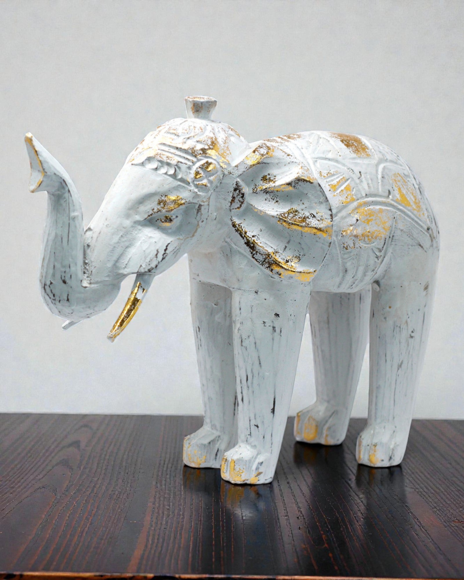 Escultura de elefante 24 cm – Blanco y oro