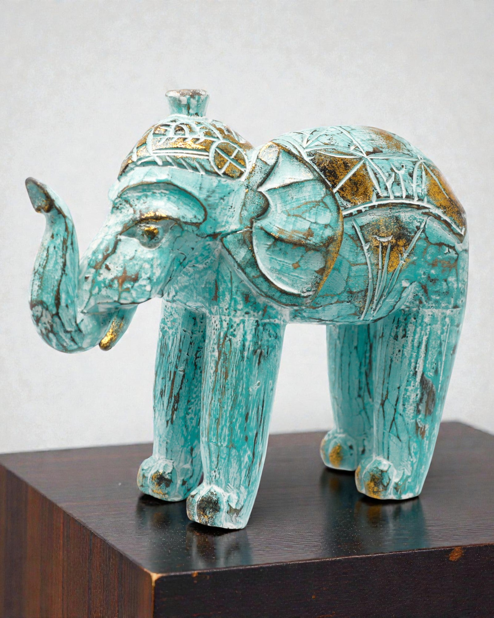 Escultura de elefante 24 cm – Turquesa y oro