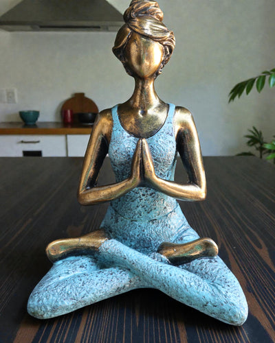 Figura de mujer 24 cm – Yoga energía dorado-turquesa